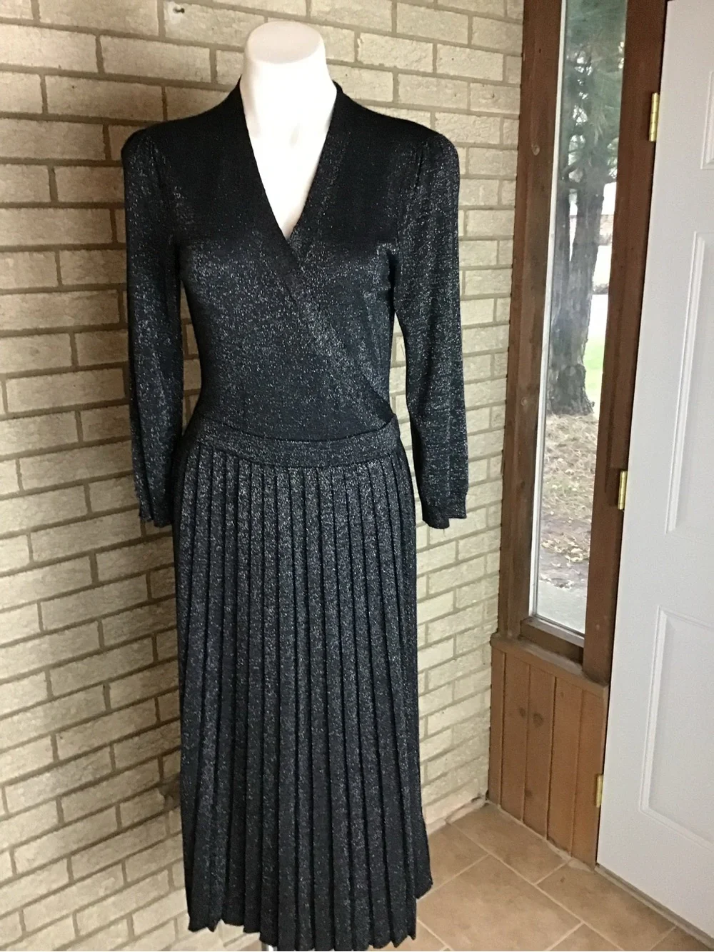 midi black dress for women Sanctuary Women's Breakaway Mixed Media - Featuring a sleek body MerchFabric:RHINESTONE MESH Black High Neck Sparkly Tamanho:M